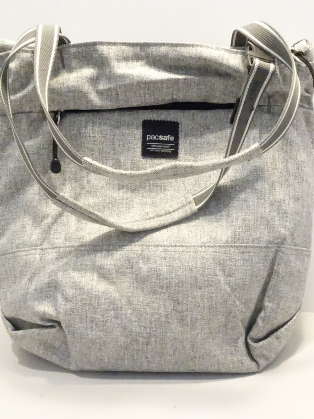 Pacsafe Gray Slingsafe Tote Bag Exomesh LX200 Zippered RFID Anti Travel
